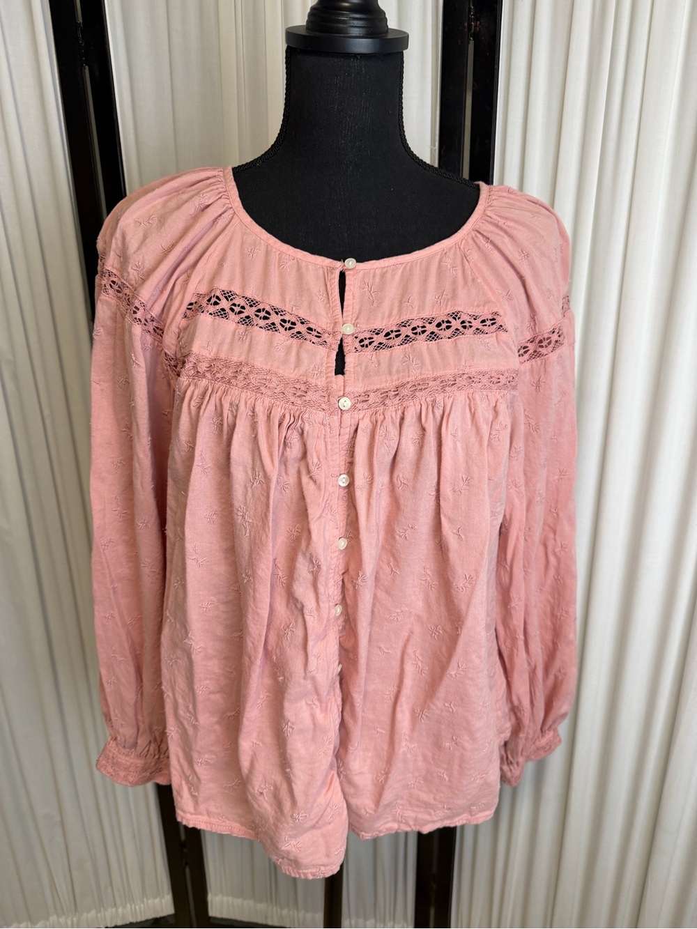 Old Navy Dusty Pink Lace-Trim Button-Front Peasant Top